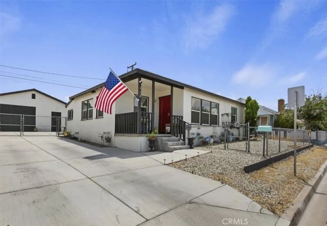 112 W Grandview Drive, Barstow, CA 92311