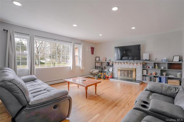 5 Mary Avenue, Lake Katrine, NY 12449