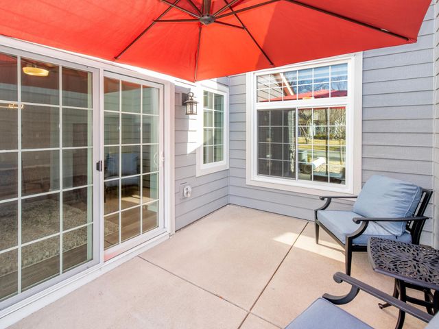 9832 Moonbeam Lane, Woodbury, MN 55125