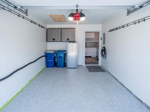 9832 Moonbeam Lane, Woodbury, MN 55125