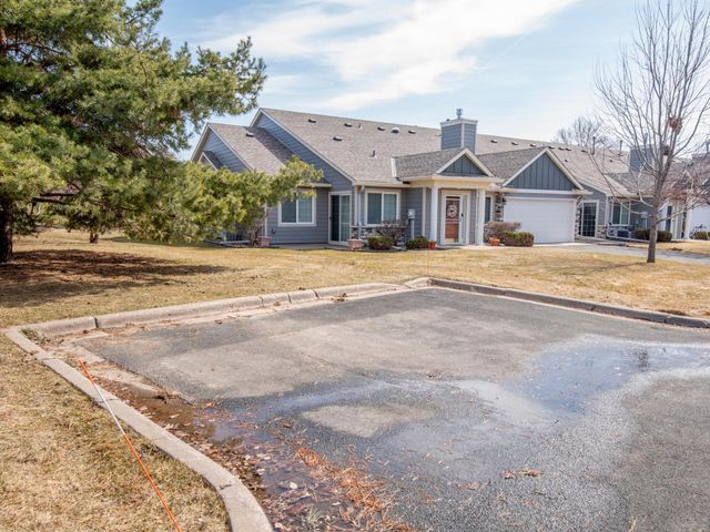 9832 Moonbeam Lane, Woodbury, MN 55125