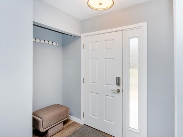 9832 Moonbeam Lane, Woodbury, MN 55125