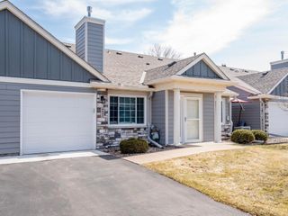 9832 Moonbeam Lane, Woodbury, MN 55125