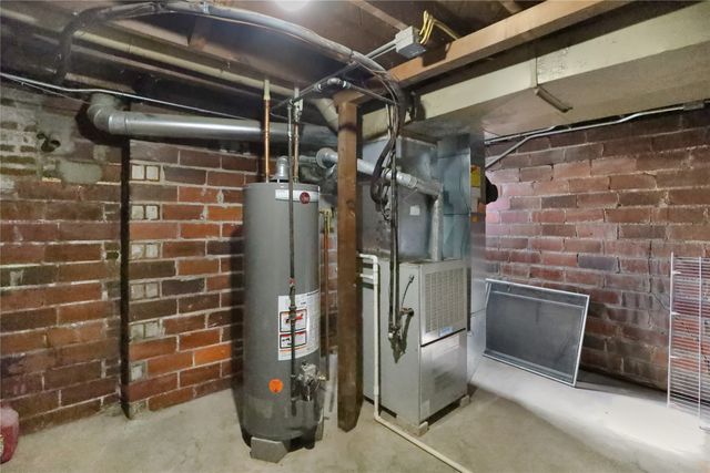 618 Arthur Avenue, Des Moines, IA 50313