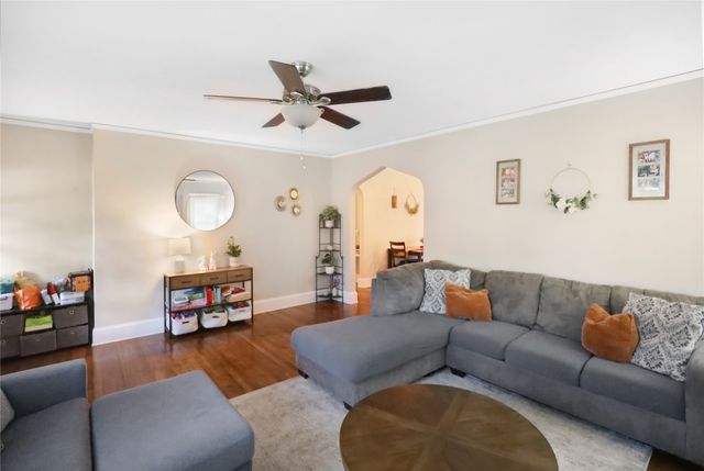 618 Arthur Avenue, Des Moines, IA 50313