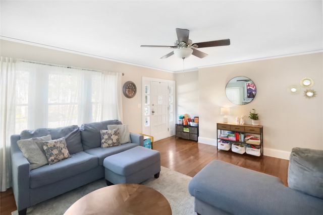 618 Arthur Avenue, Des Moines, IA 50313