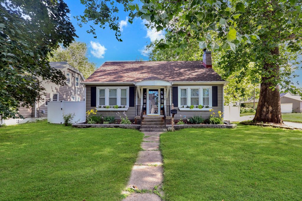 618 Arthur Avenue, Des Moines, IA 50313