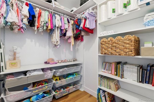 6900 S Algonquian Court, Aurora, CO 80016