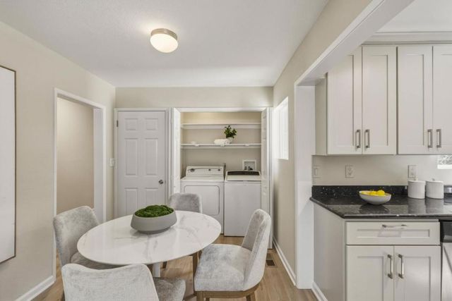 470 Bell Street, East Palo Alto, CA 94303