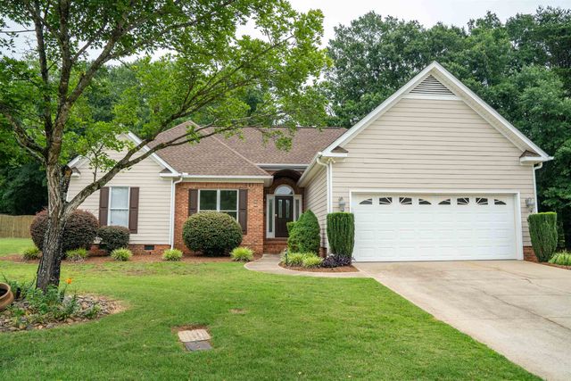 11 Churchfield Court, Greer, SC 29651