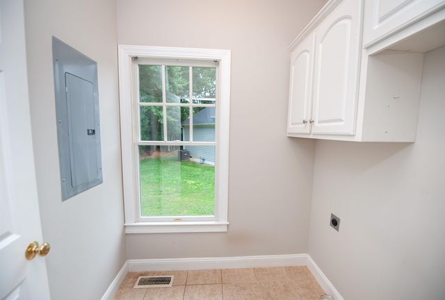 11 Churchfield Court, Greer, SC 29651