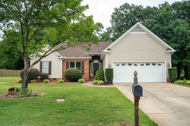 11 Churchfield Court, Greer, SC 29651