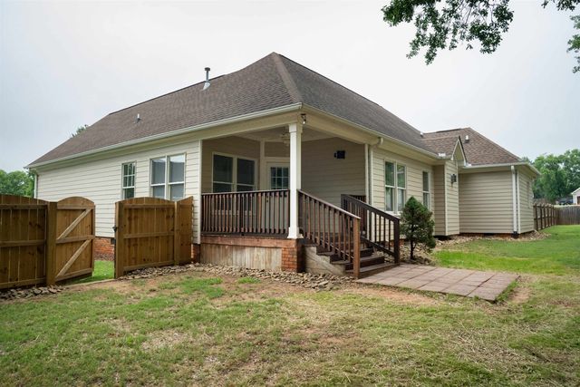 11 Churchfield Court, Greer, SC 29651
