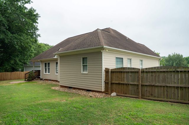 11 Churchfield Court, Greer, SC 29651