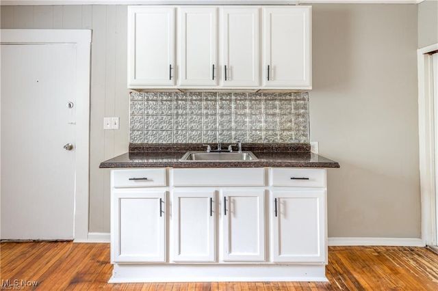 7116 Deveny Avenue, Cleveland, OH 44105