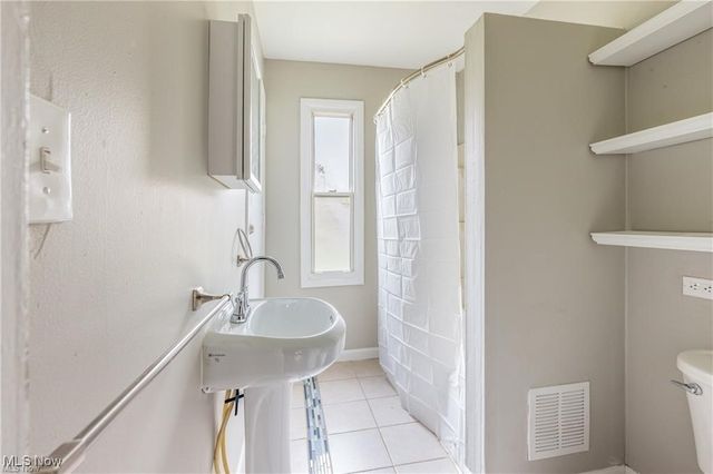 7116 Deveny Avenue, Cleveland, OH 44105