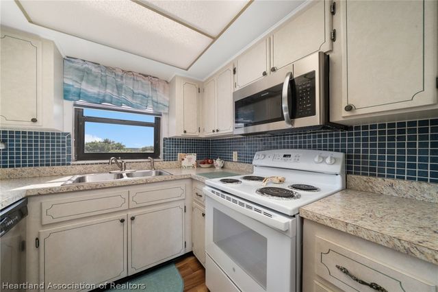 121 Country Club Drive 604, Lake Placid, FL 33852