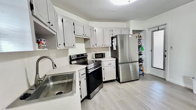 7 Greenway Village N 105, Royal Palm Beach, FL 33411