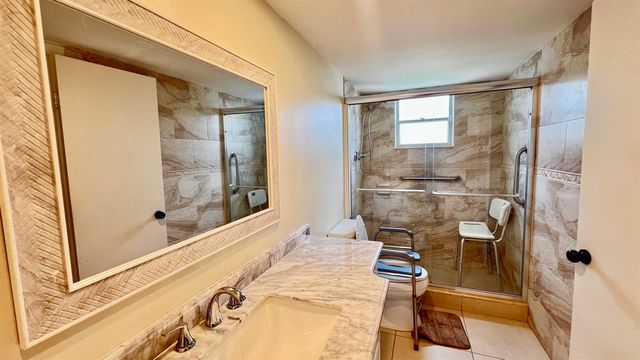7 Greenway Village N 105, Royal Palm Beach, FL 33411