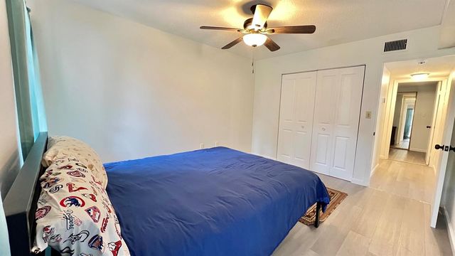 7 Greenway Village N 105, Royal Palm Beach, FL 33411
