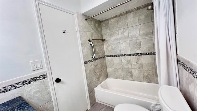 7 Greenway Village N 105, Royal Palm Beach, FL 33411