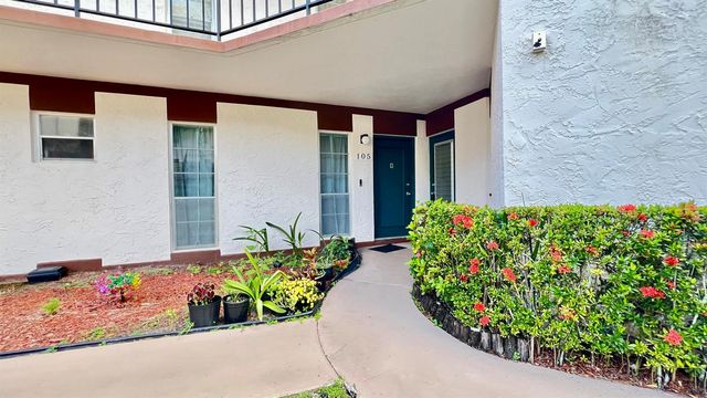 7 Greenway Village N 105, Royal Palm Beach, FL 33411