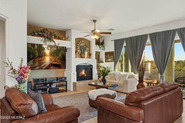 1798 S Sunlit Sand Place, Tucson, AZ 85748