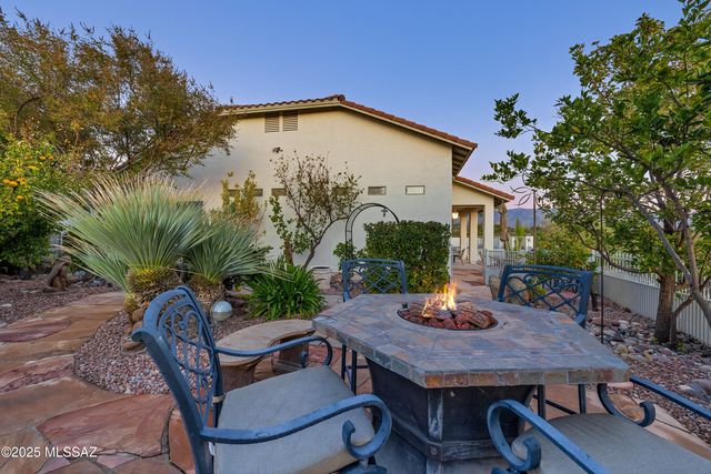 1798 S Sunlit Sand Place, Tucson, AZ 85748