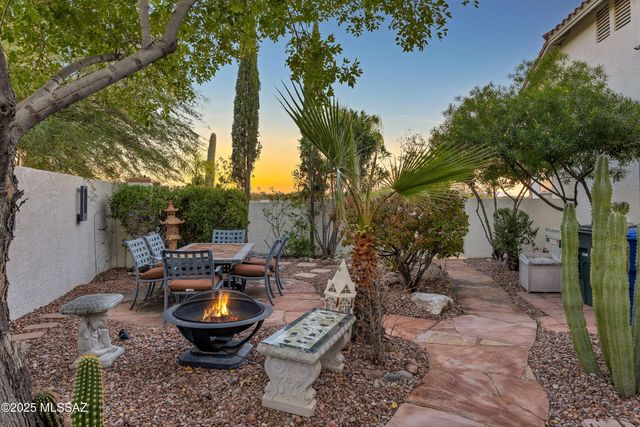 1798 S Sunlit Sand Place, Tucson, AZ 85748