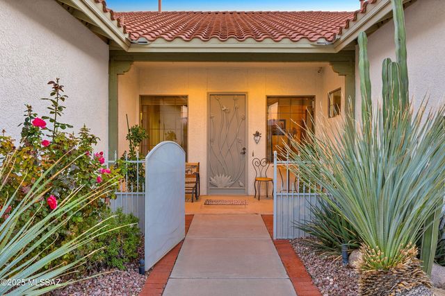 1798 S Sunlit Sand Place, Tucson, AZ 85748