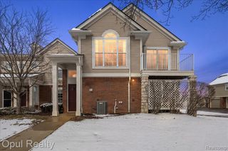 28263 Oakmonte Circle, New Hudson, MI 48165