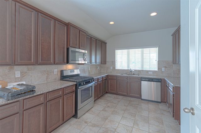 616 England Street, Fate, TX 75189