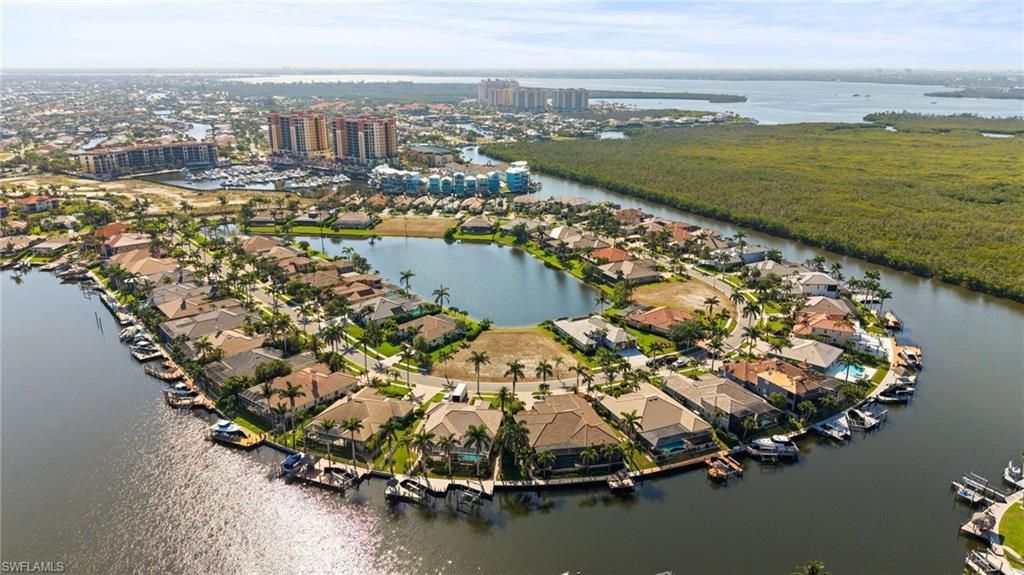 1922 Harbour CIR, CAPE CORAL, FL 33914 — photo 4
