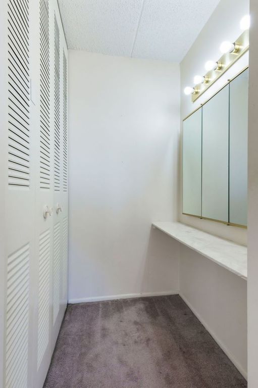 9098 W Terrace Drive 6E, Niles, IL 60714 — photo 5