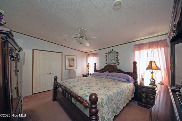 1094 Hinestown Road, Jacksonville, NC 28540