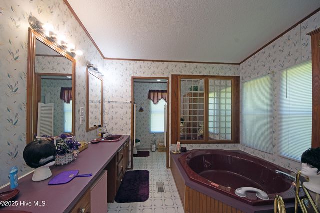 1094 Hinestown Road, Jacksonville, NC 28540