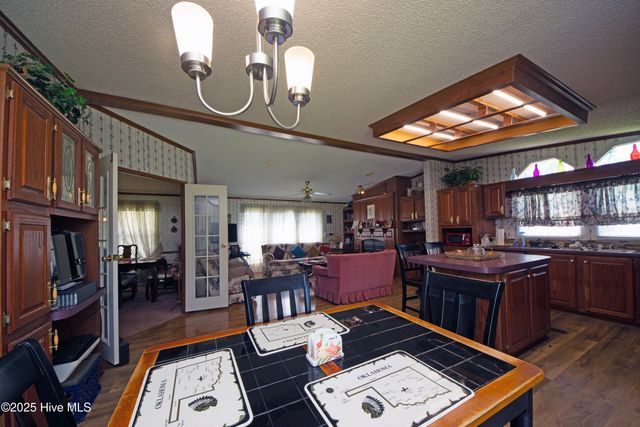 1094 Hinestown Road, Jacksonville, NC 28540