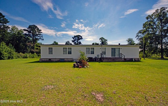 1094 Hinestown Road, Jacksonville, NC 28540