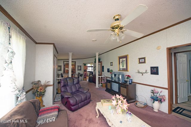 1094 Hinestown Road, Jacksonville, NC 28540