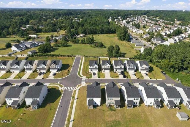 749 Cainhoy Court, Zebulon, NC 27597