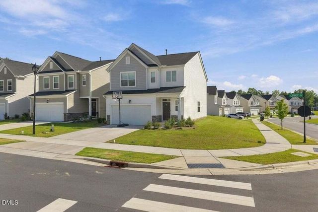 749 Cainhoy Court, Zebulon, NC 27597