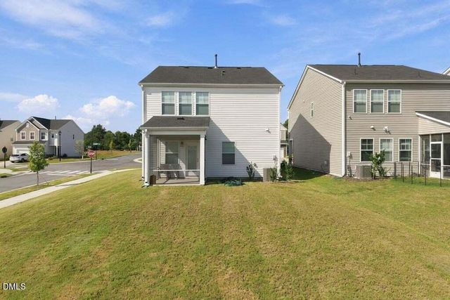 749 Cainhoy Court, Zebulon, NC 27597
