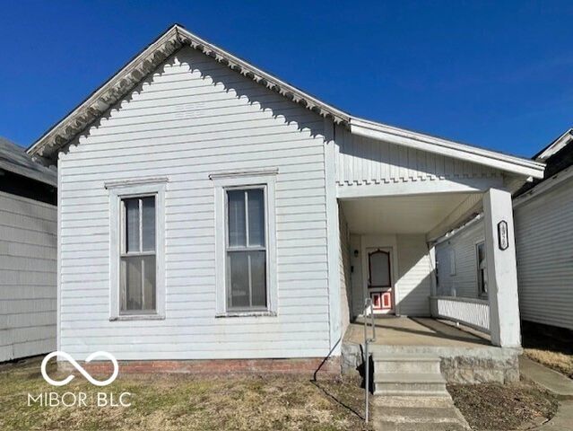 1327 Sycamore Street, Columbus, IN 47201