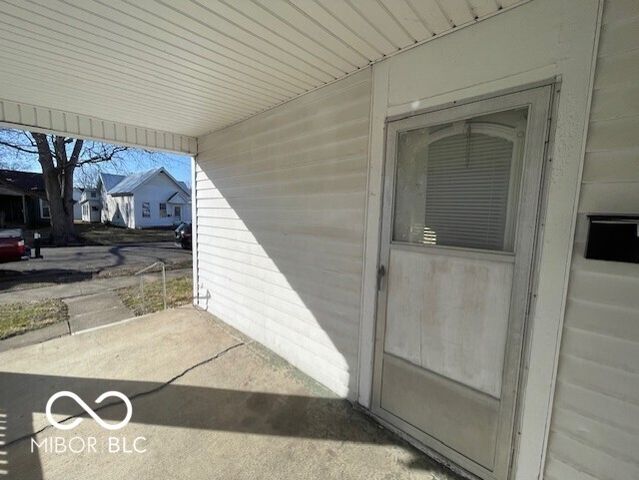 1327 Sycamore Street, Columbus, IN 47201