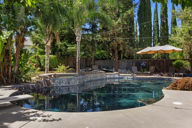 2451 Basque Dr, Tracy, CA 95304