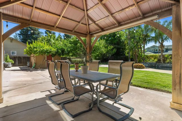 2451 Basque Dr, Tracy, CA 95304