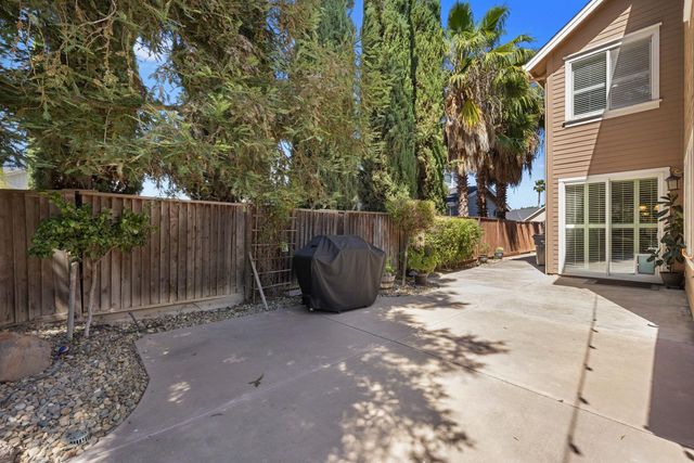 2451 Basque Dr, Tracy, CA 95304