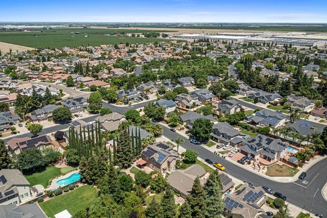 2451 Basque Dr, Tracy, CA 95304