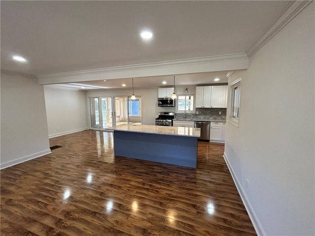 4642 Elmhurst Drive, Douglasville, GA 30135