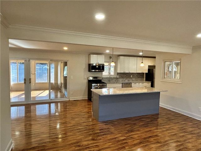 4642 Elmhurst Drive, Douglasville, GA 30135